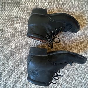 Ariat Riding Boots size 7